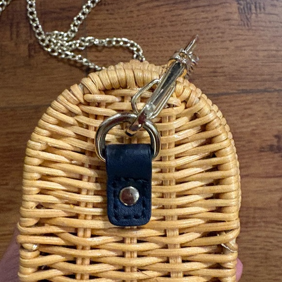 Talbots Wicker Rattan Crossbody Clutch - Gold Chain - Polka Dot lining - Navy - Picture 7 of 12